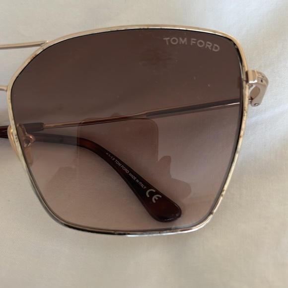 Tom Ford - Picture 4 of 4